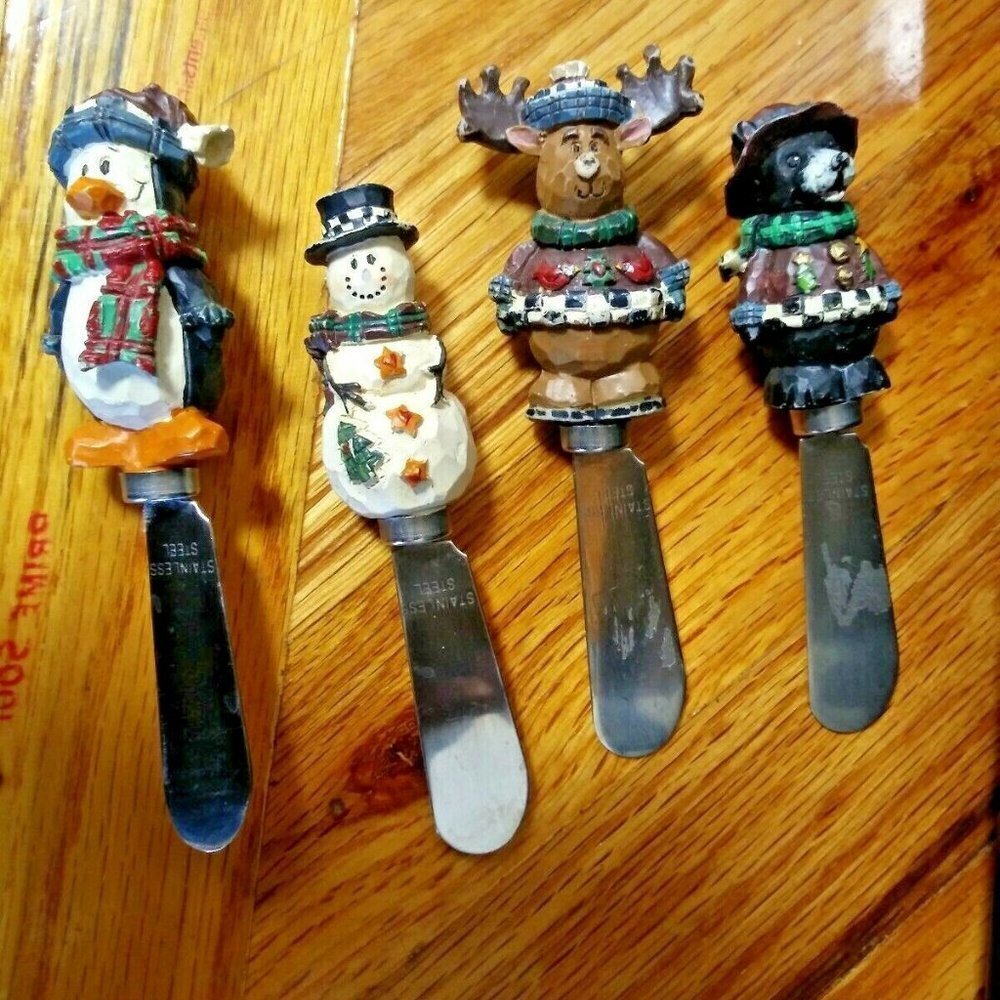 VTG SET OF 4 butter spreaders/knives CHRISTMAS